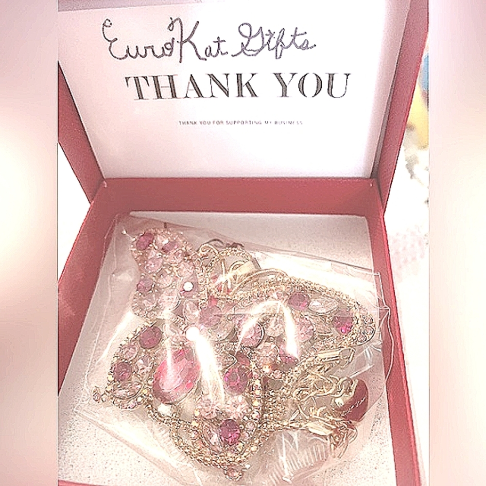 Betsey Johnson Colorful Butterfly pink gold Necklace cz Rhinestone NEW 18"-22" - Picture 2 of 12